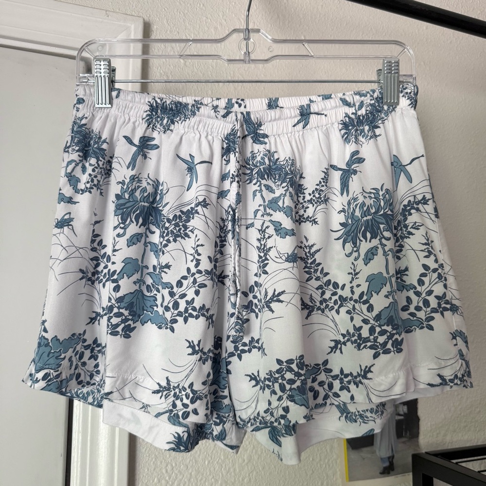 PIYAMA‎ white blue floral elastic waist sleep pajamas shorts